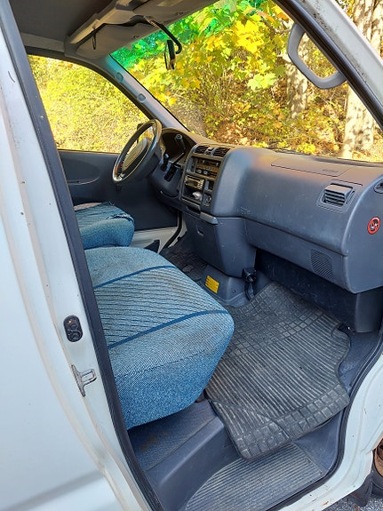Toyota HiAce 3 of 7