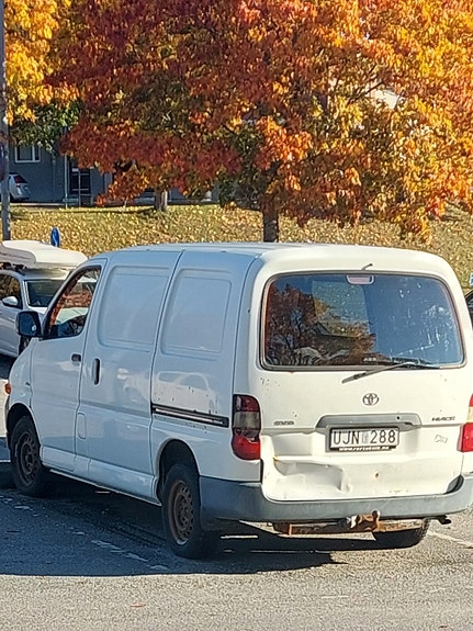 Toyota HiAce 3 of 3
