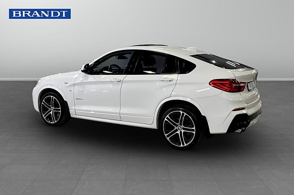 BMW X4 2 of 9