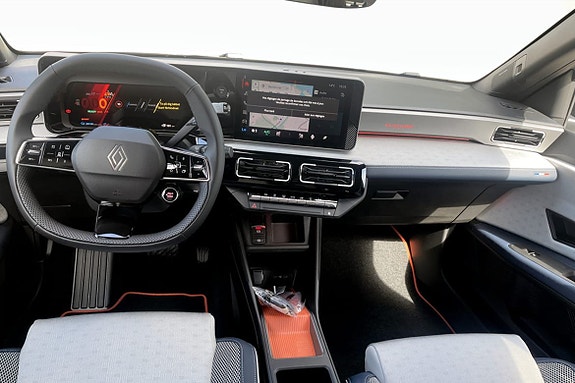 Renault 5 E-Tech 4 of 5