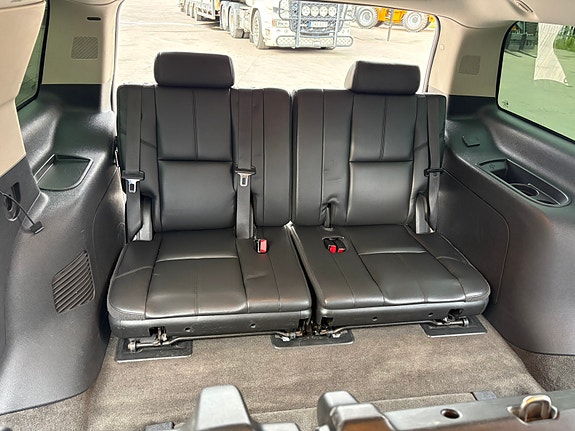 Chevrolet Tahoe 7 of 10