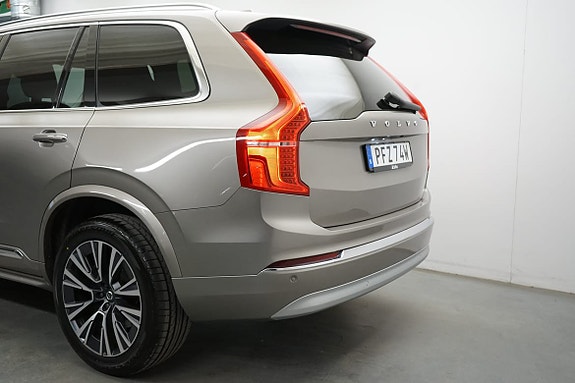 Volvo XC90 3 of 20