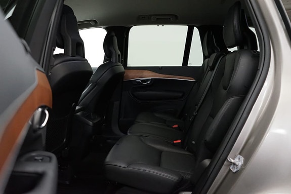 Volvo XC90 7 of 20