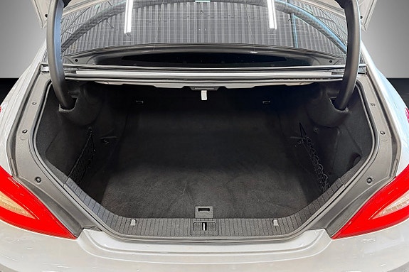 Mercedes-Benz CLS63 16 of 24