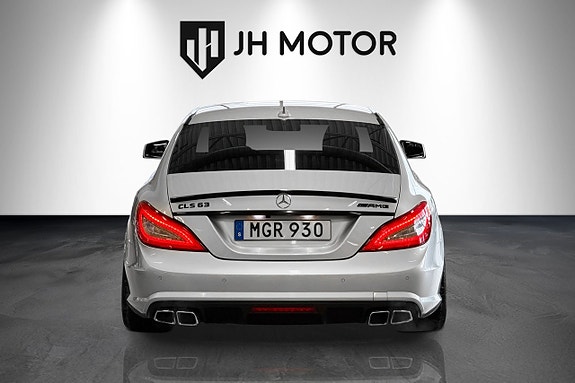 Mercedes-Benz CLS63 6 of 26