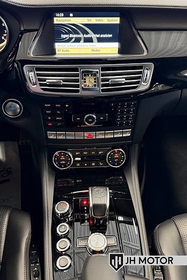 Mercedes-Benz CLS63 19 of 24
