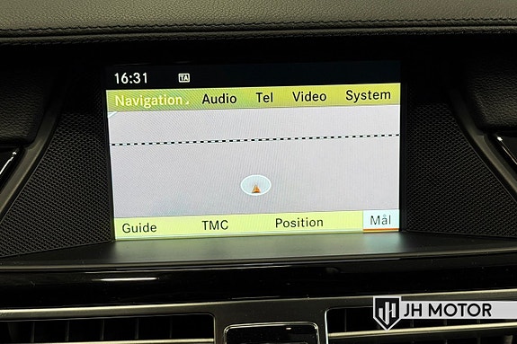 Mercedes-Benz CLS63 18 of 24
