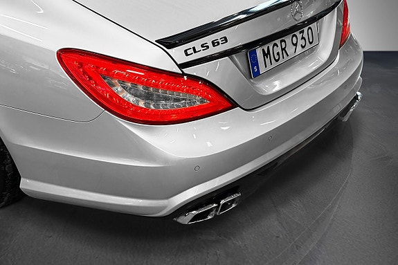 Mercedes-Benz CLS63 10 of 24