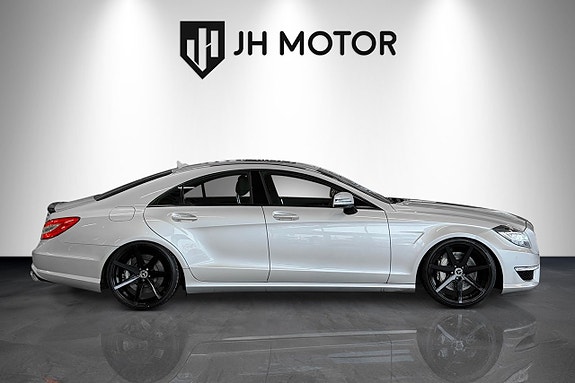 Mercedes-Benz CLS63 6 of 24