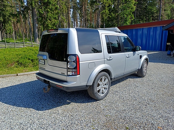 Land Rover Discovery 3 of 5