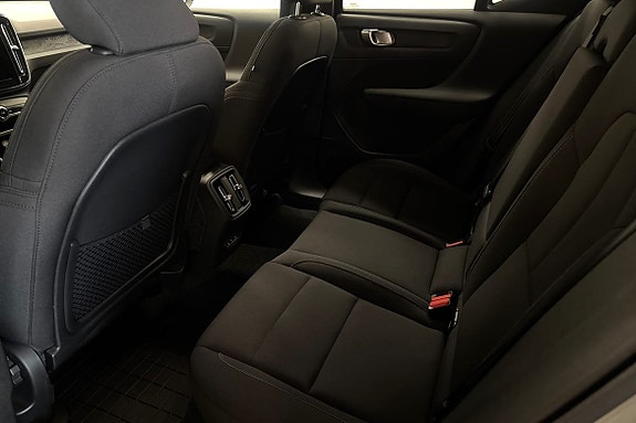 Volvo EX40 12 of 22