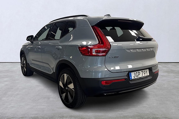 Volvo EX40 4 of 22