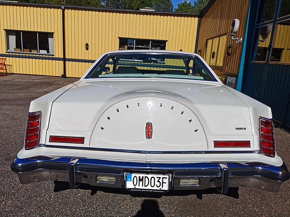 Lincoln Continental 5 of 5