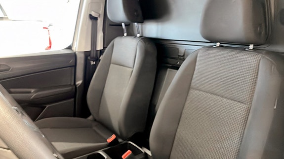 Volkswagen Caddy 8 of 12