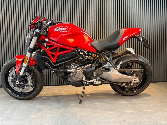 Ducati Monster 821 3 of 12