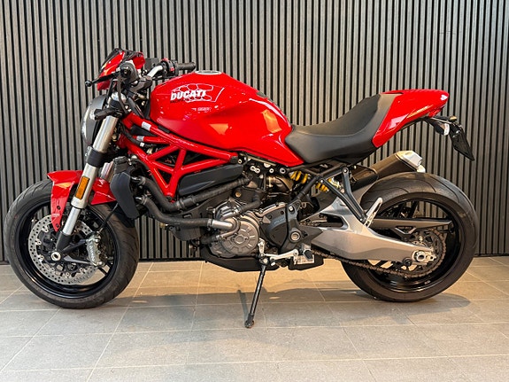 Ducati Monster 821 5 of 12