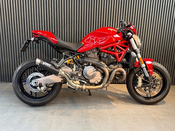 Ducati Monster 821 12 of 12