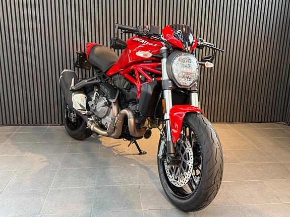 Ducati Monster 821 7 of 12