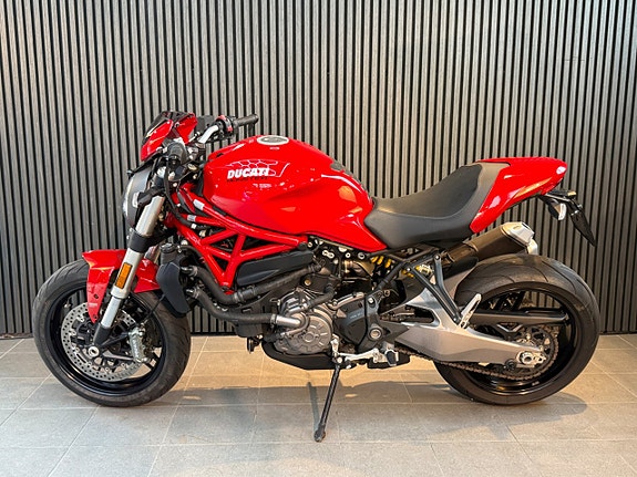 Ducati Monster 821 2 of 12