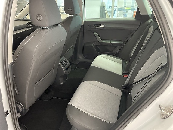 Seat Leon 9 of 17