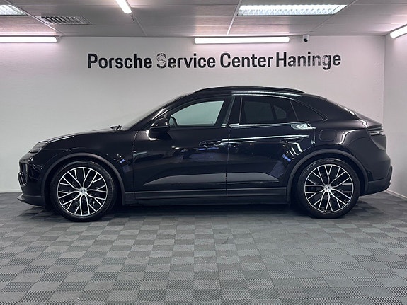 Porsche Macan 4 5 of 5