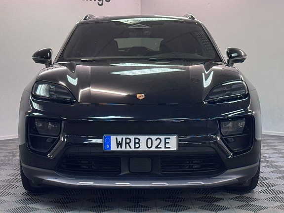 Porsche Macan 4 2 of 5