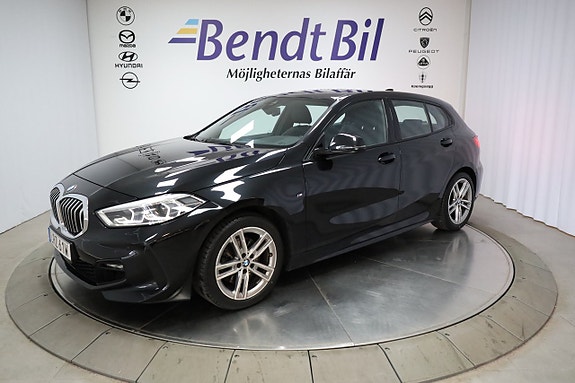 BMW 118i 4 of 5