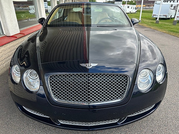 Bentley Continental GTC 7 of 21