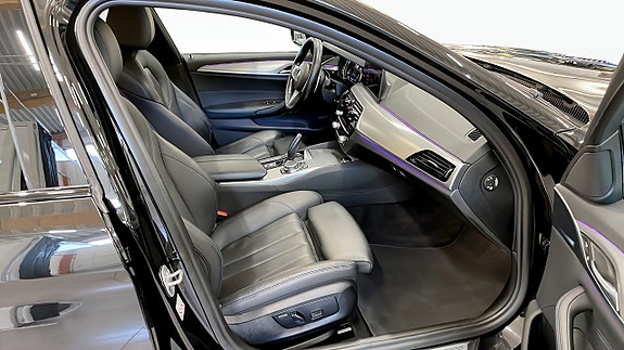 BMW 520 3 of 5