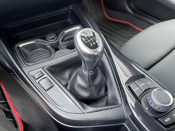 BMW 118d 17 of 23