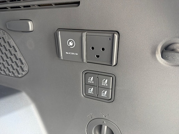 Kia EV9 13 of 15