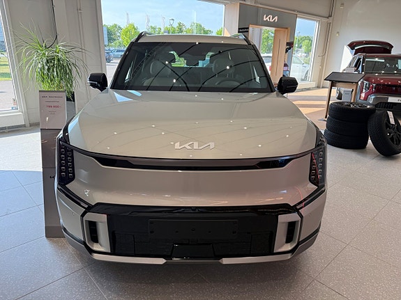 Kia EV9 14 of 14