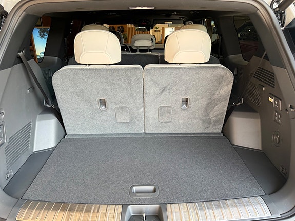 Kia EV9 10 of 14