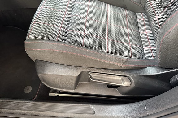 Volkswagen Golf-Serie 15 of 23