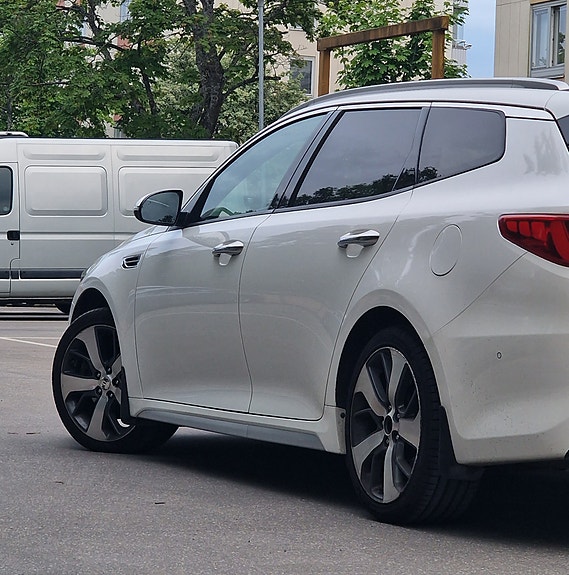 Kia Optima 4 of 5