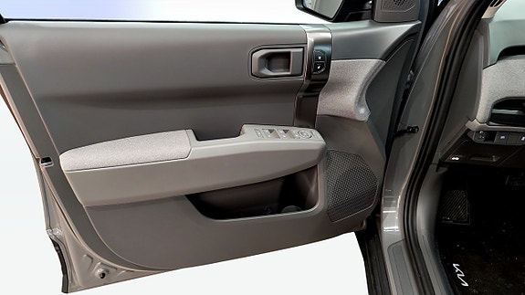 Kia EV3 11 of 12