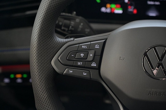 Volkswagen Tiguan 15 of 27