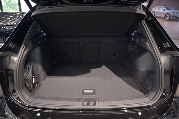 Volkswagen Tiguan 27 of 27
