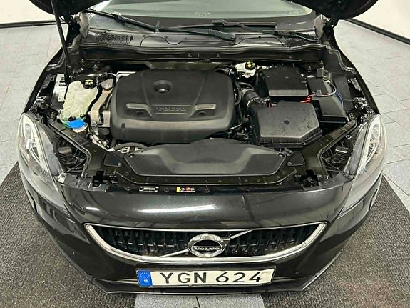 Volvo V40 13 of 18
