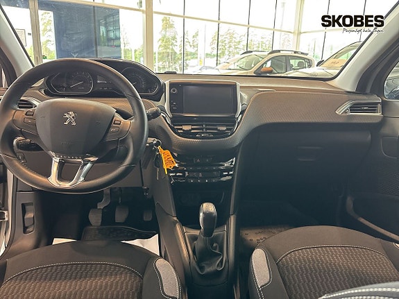 Peugeot 208 11 of 19