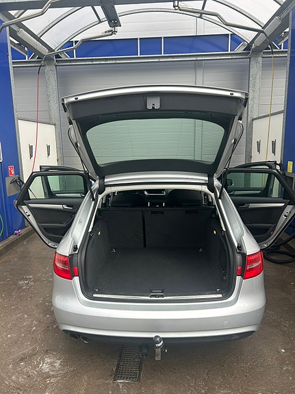 Audi A4 4 of 5