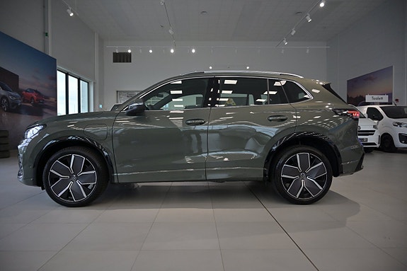 Volkswagen Tiguan 7 of 27