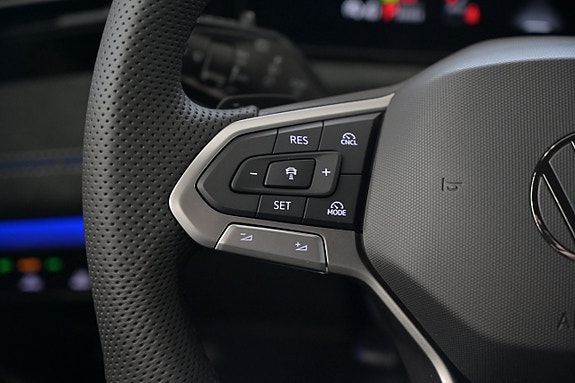 Volkswagen Tiguan 15 of 27