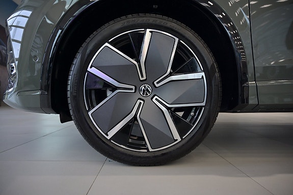 Volkswagen Tiguan 11 of 27