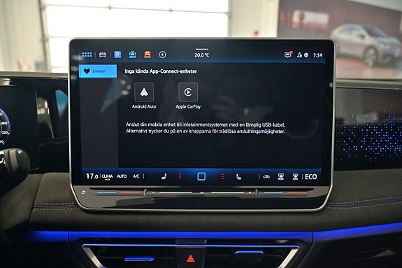 Volkswagen Tiguan 21 of 27