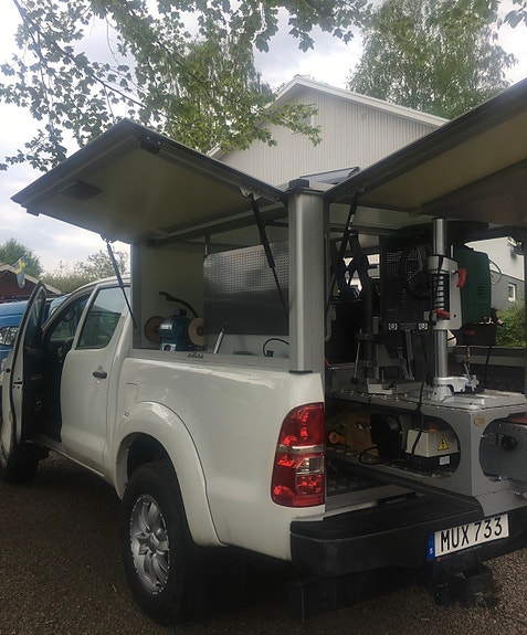 Toyota HiLux 4 of 10