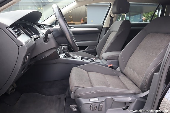 Volkswagen Passat 4 of 5