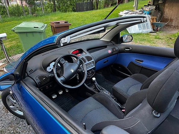 Peugeot 206 CC 4 of 5