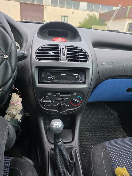 Peugeot 206 CC 5 of 5
