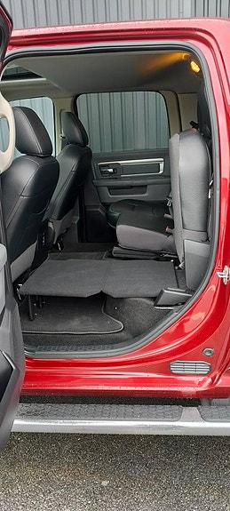 RAM 1500 8 of 15